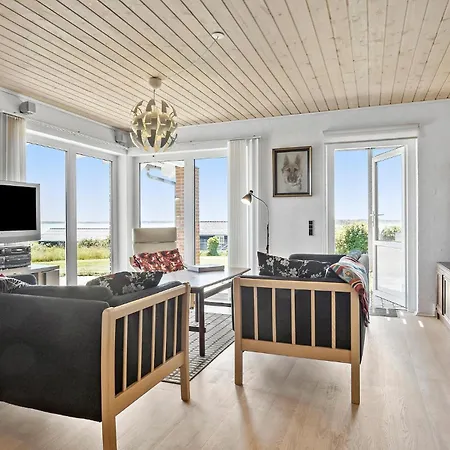 Gorgeous In With Wifi *